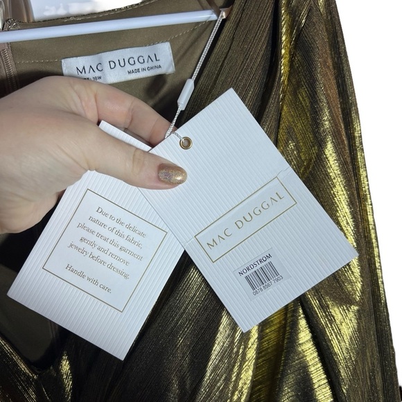 MAC Duggal Chic Metallic Evening Gown • NWT • Plus 16W - Picture 8 of 11